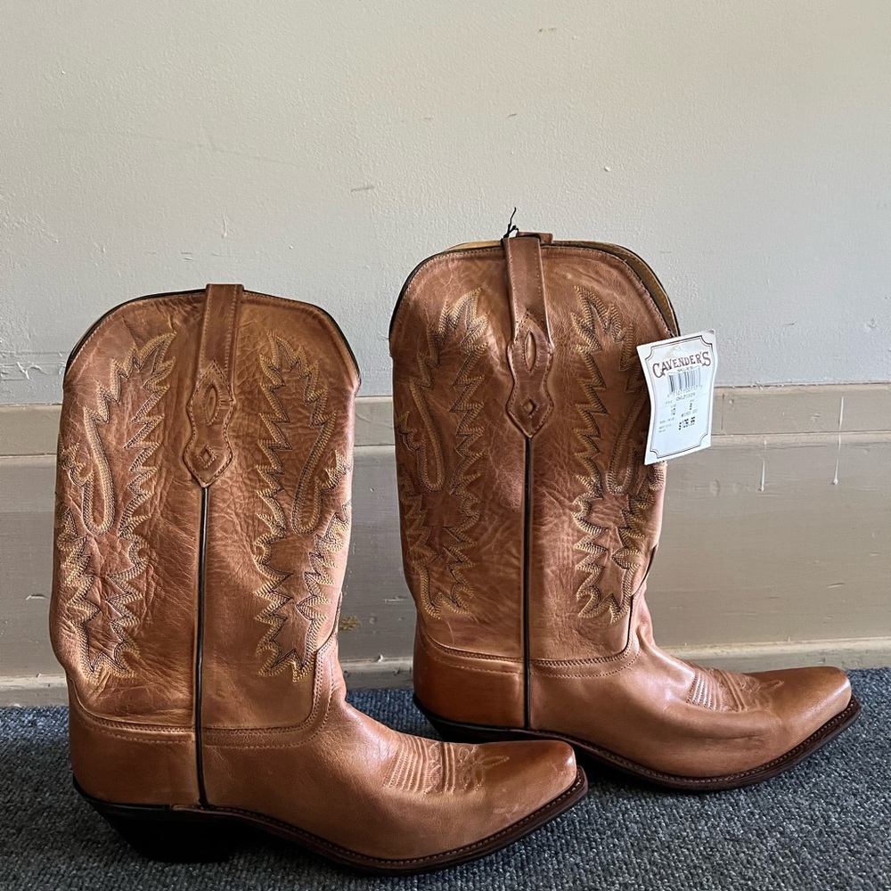 Cavender's Women's Tan Cowboy Boots size 10 New with Tags